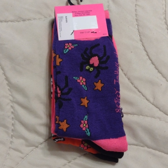 Betsey Johnson Halloween 3pk Crew Socks - Picture 2 of 4